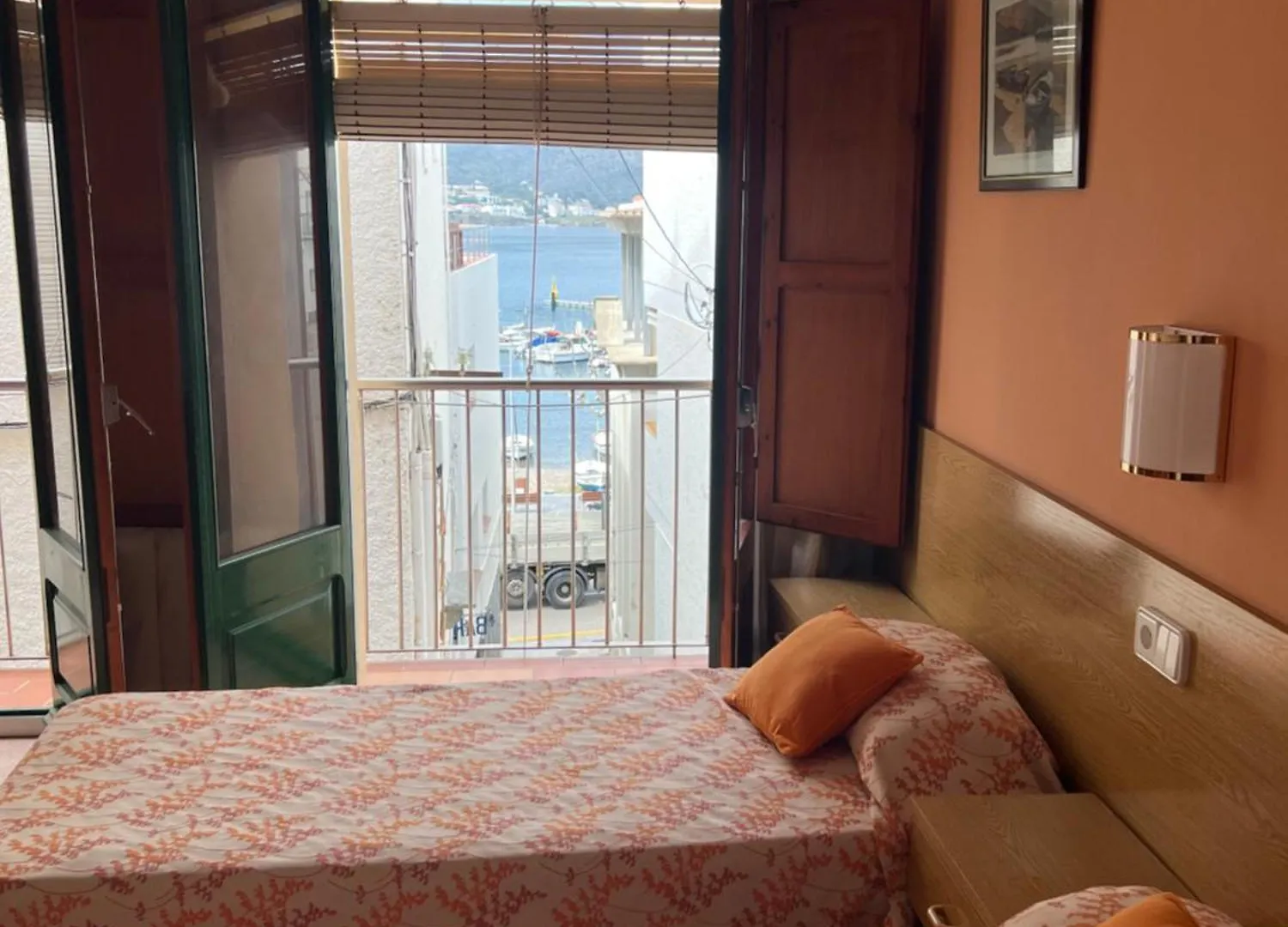 Hostal Sol I Sombra El Port De La Selva 0*,  Spain