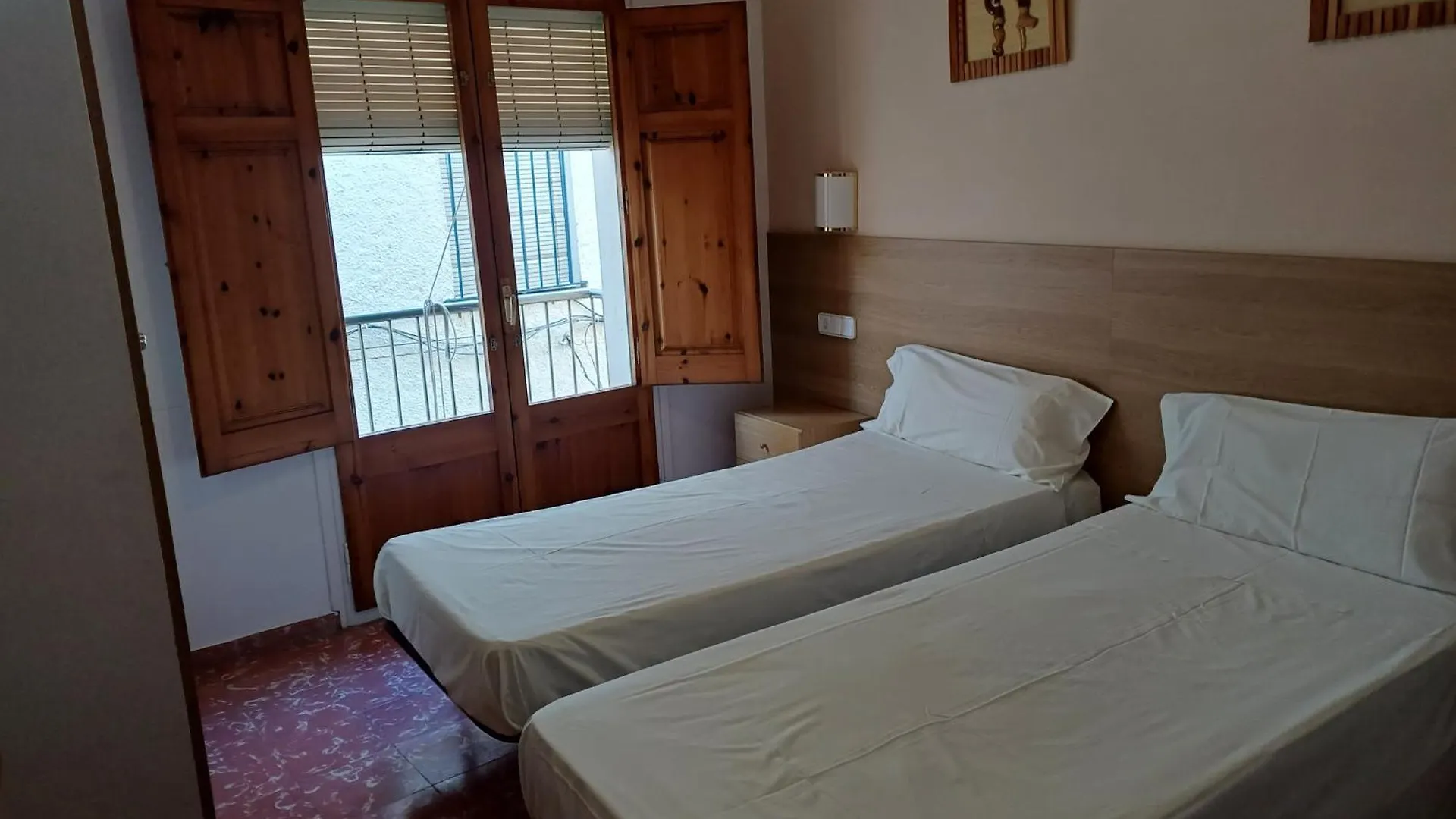 Hostal Sol I Sombra El Port De La Selva 0*,