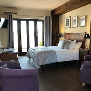 hostal-avalon.hotelsinnerja.org/